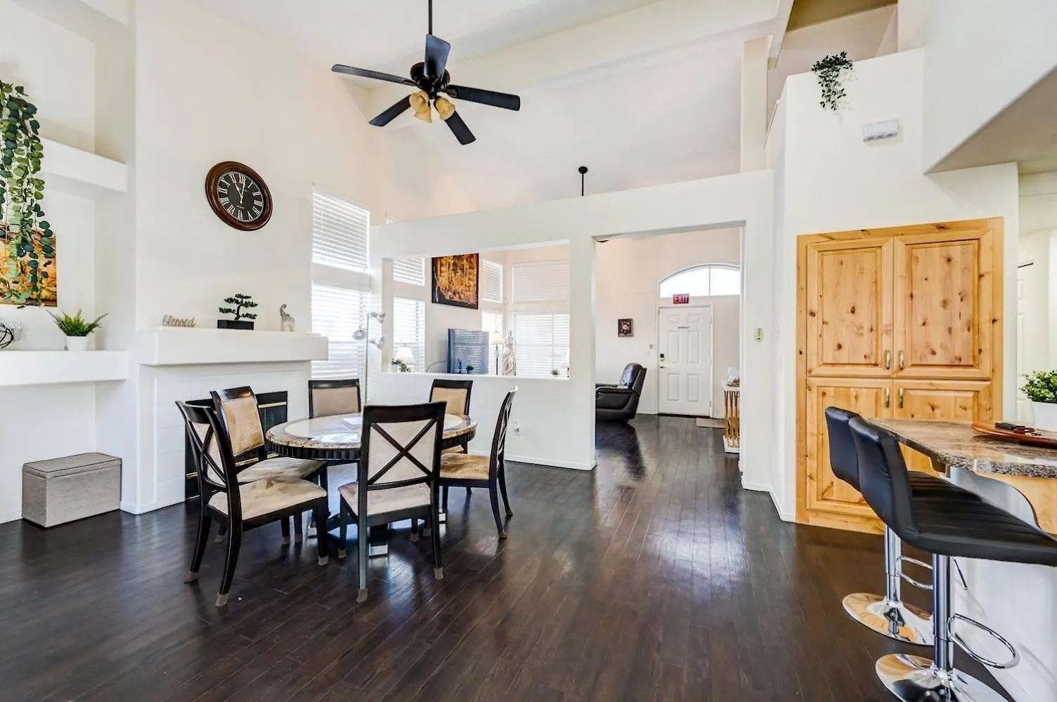 Chic Vegas Retreat: Near Top Attractions Лас-Вегас США