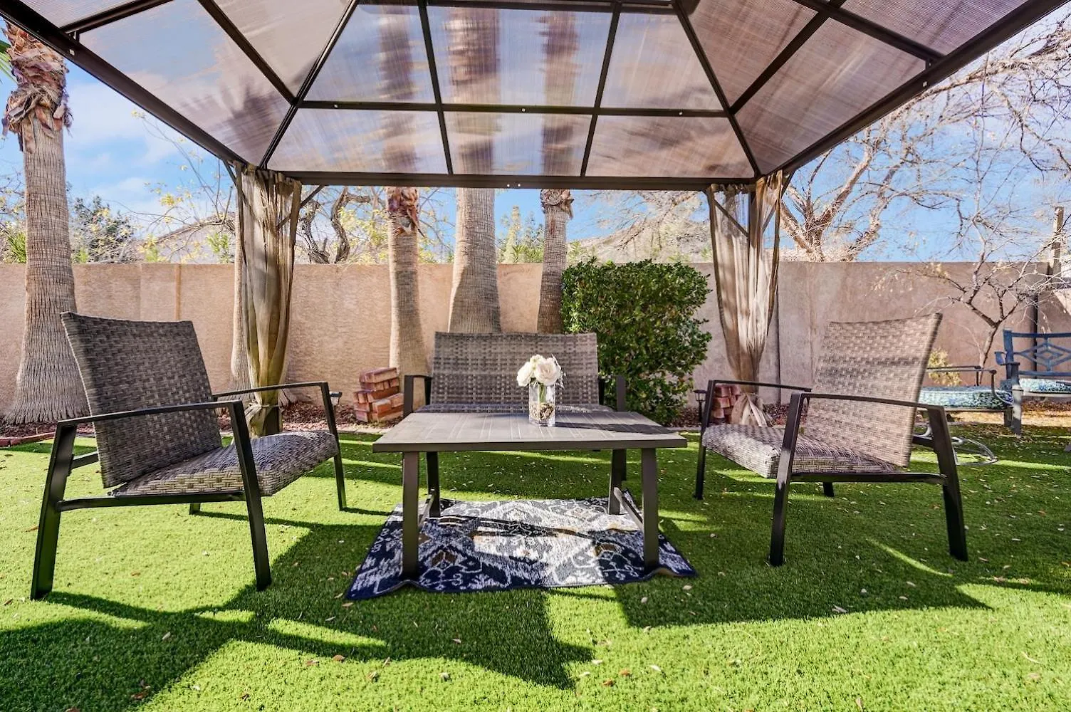 Chic Vegas Retreat: Near Top Attractions Лас-Вегас 0*,  США