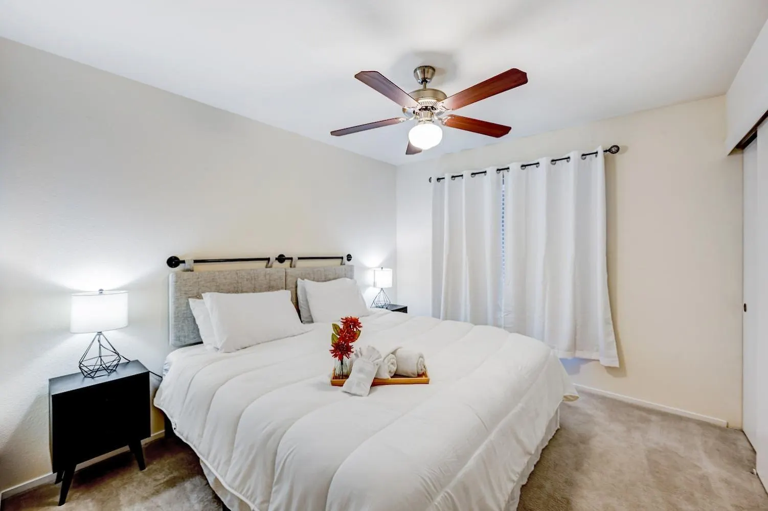 Chic Vegas Retreat: Near Top Attractions Las Vegas Casa de Férias